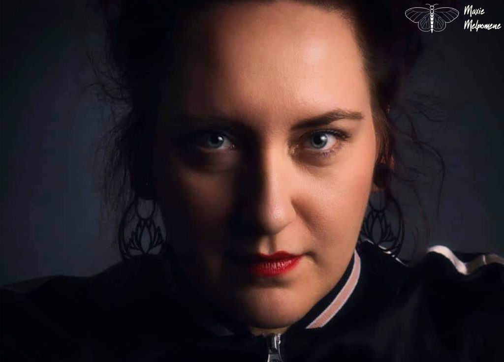Maxie-Melpomene-08b